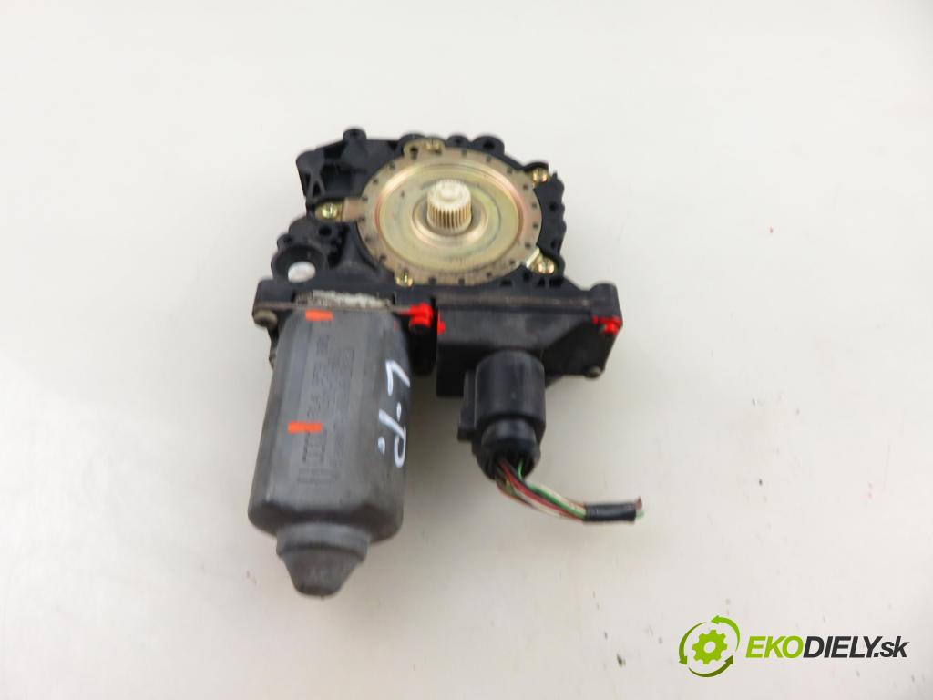 AUDI A3 (8L1) HB 2000 66,00 1.9 TDI 90 - ALH 1896,00 motorek sťahovaní oken LP 8L4959801C