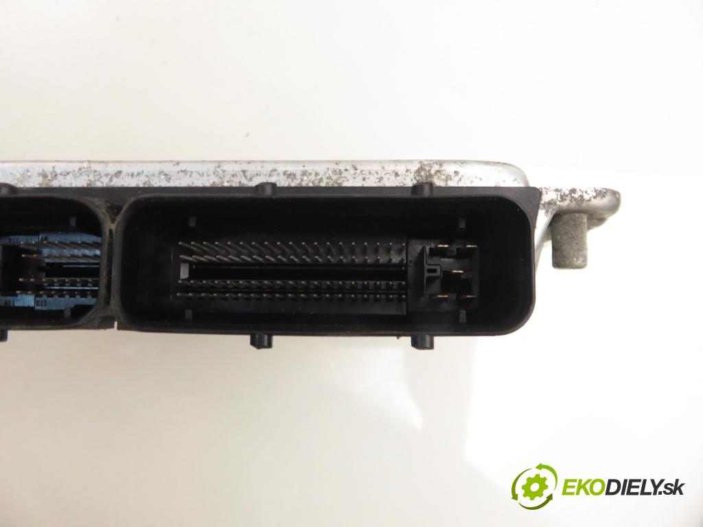 AUDI A3 (8L1) HB 2000 66,00 1.9 TDI 90 - ALH 1896,00 Riadiaca jednotka Motor 038906012C ; 0281010122