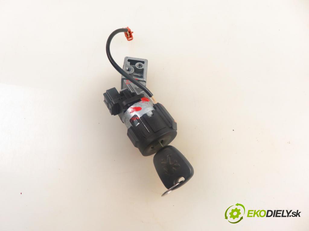 PEUGEOT 207 (WA_, WC_) HB 2007 65,00 1.4 16V - KFU (ET3J4) 1360,00 spinačka 9663123280 (Spínacia skrinka)