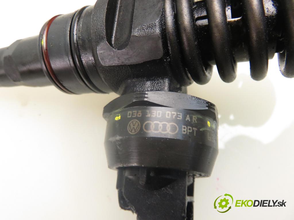 AUDI A4 (8E2, B6) SEDAN 2003 74,00 1.9 TDI PD 101 - AVB 1896,00 Vstrekovač 038130073AR ; 0414720214 (Vstrekovač paliva)