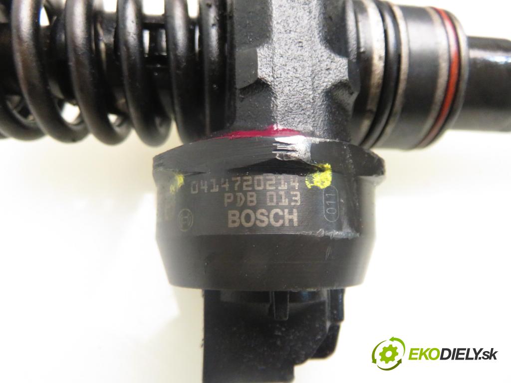 AUDI A4 (8E2, B6) SEDAN 2003 74,00 1.9 TDI PD 101 - AVB 1896,00 Vstrekovač 038130073AR ; 0414720214 (Vstrekovač paliva)