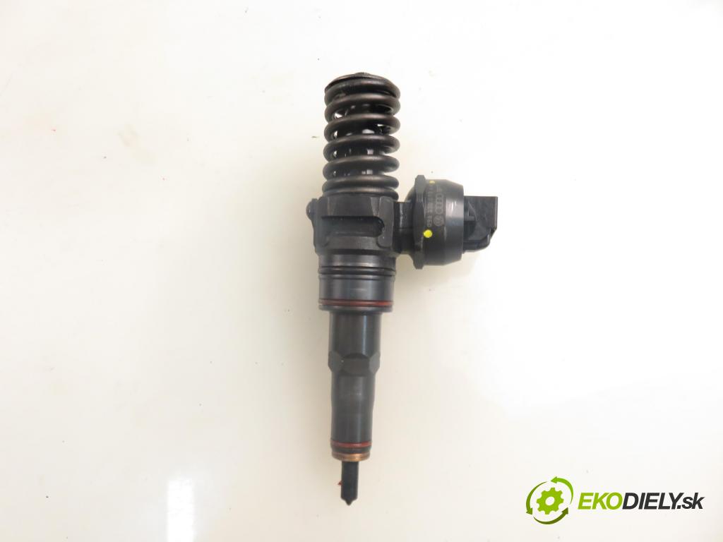 AUDI A4 (8E2, B6) SEDAN 2003 74,00 1.9 TDI PD 101 - AVB 1896,00 vstříkovač 038130073AR ; 0414720214 (Vstřikovač paliva)