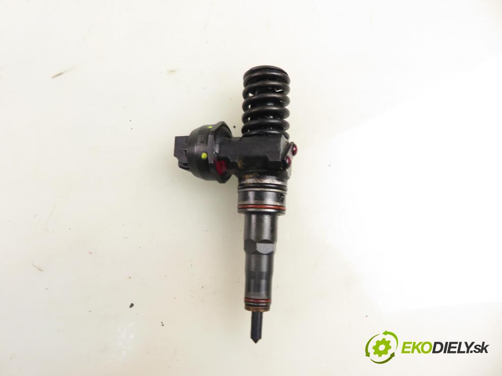 VW PASSAT B5.5 Variant (3B6) KOMBI 2003 96,00 1.9 TDI PD 130 - AVF 1896,00 Vstrekovač 038130073BA ; 0414720216 (Vstrekovač paliva)