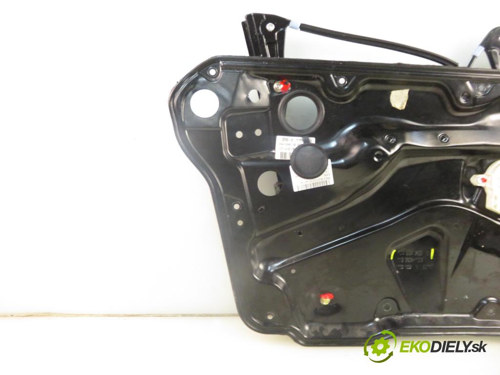 VW GOLF IV (1J1) HB 1999 55,00 1.4 16V 75 - AKQ 1390,00 mechanismus oken 1J4837755E ; 1J1959801C