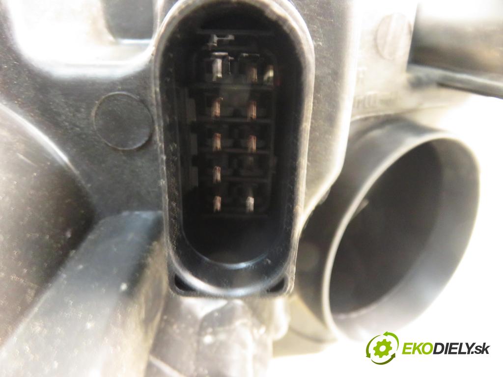 VW PASSAT B6 (3C2) SEDAN 2006 103,00 2.0 TDI - BMP 1968,00 Svetlo PP 