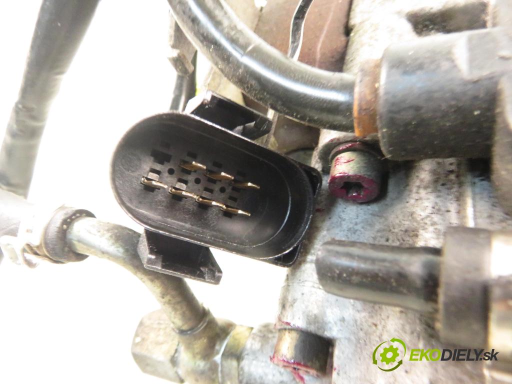 AUDI A4 (8D2, B5) SEDAN 1996 81,00 1.9 TDI 110 - AFN 1896,00 pumpa vstřikovací 0460404986 ; 028130115A (Vstřikovací čerpadlo)