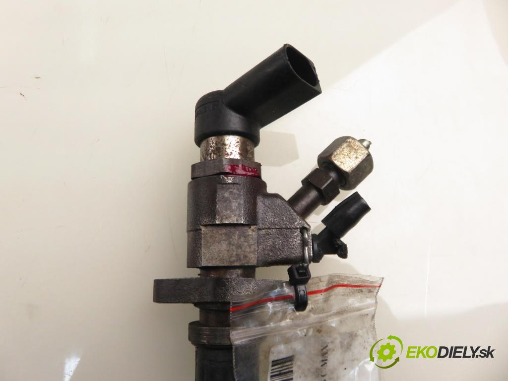 FORD FOCUS C-MAX (DM2) MINIVAN 2004 100,00 2.0 TDCi - G6DA 1997,00 vstrekovač 9647247280 (Vstrekovač paliva)