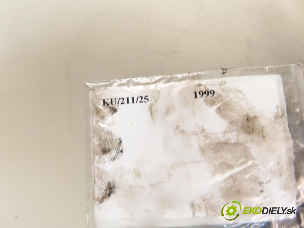 MERCEDES-BENZ KLASA A (W168) HB 1999 66,00 1.7 CDI 90 1689,00 KOMPRESOR: klimatizácie 447200976 (Kompresor klimatizácie)