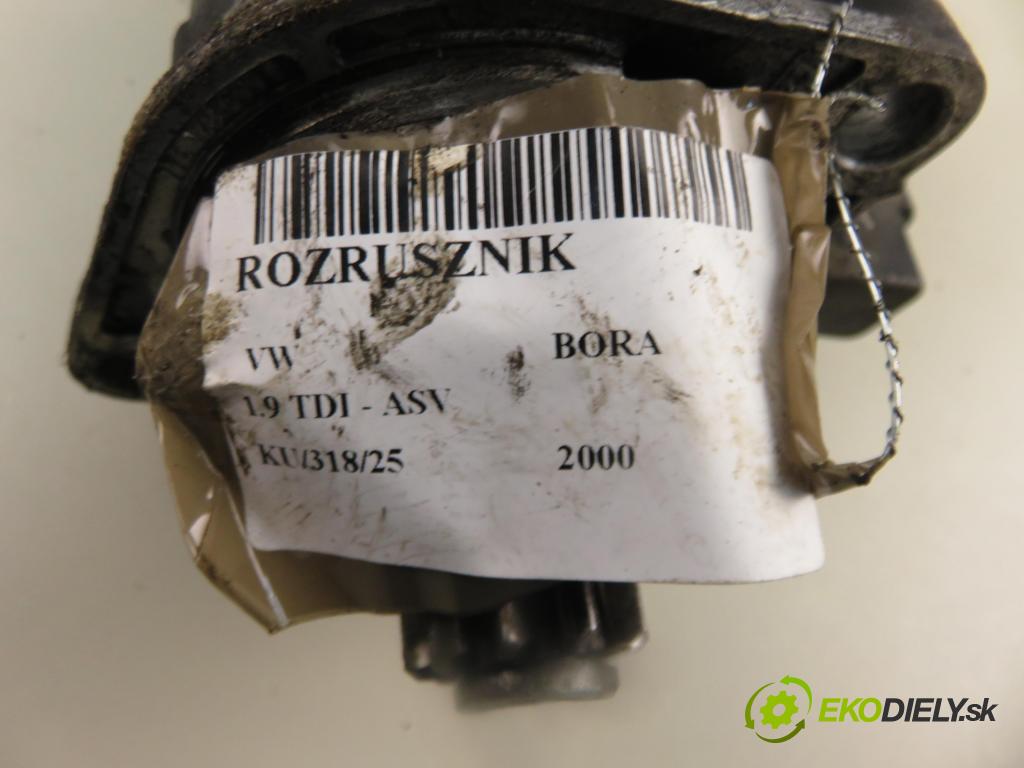 VW BORA (1J2) SEDAN 2000 81,00 1.9 TDI 110 - ASV 1896,00 Štartér 02A911023R ; 0001125012 (Štartér)