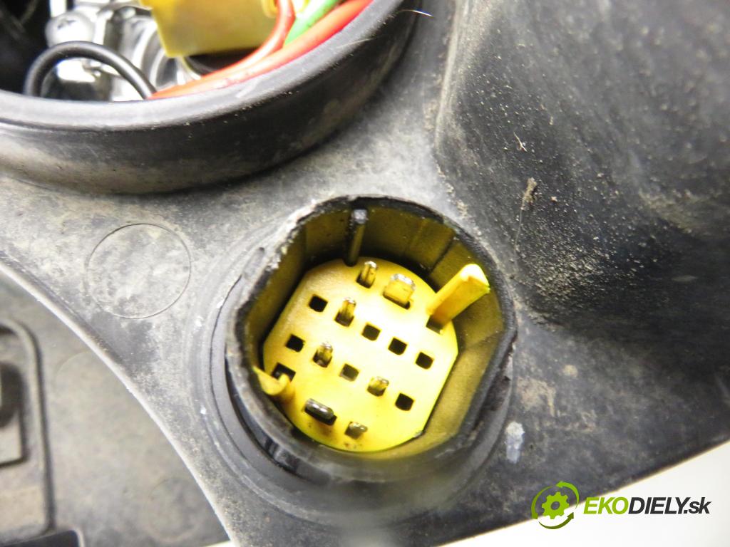 FIAT GRANDE PUNTO (199_) HB 2006 66,00 1.3 D Multijet 90 - 199 A3.000 1248,00 Svetlo PP