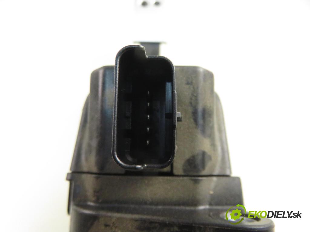 CITROEN C4 coupe (LA_) HB 2007 80,00 1.6 HDi - 9HZ (DV6TED4) 1560,00 Potenciometer plynu 0280755081 ; 9680566080 (Potenciometer plynového pedálu)