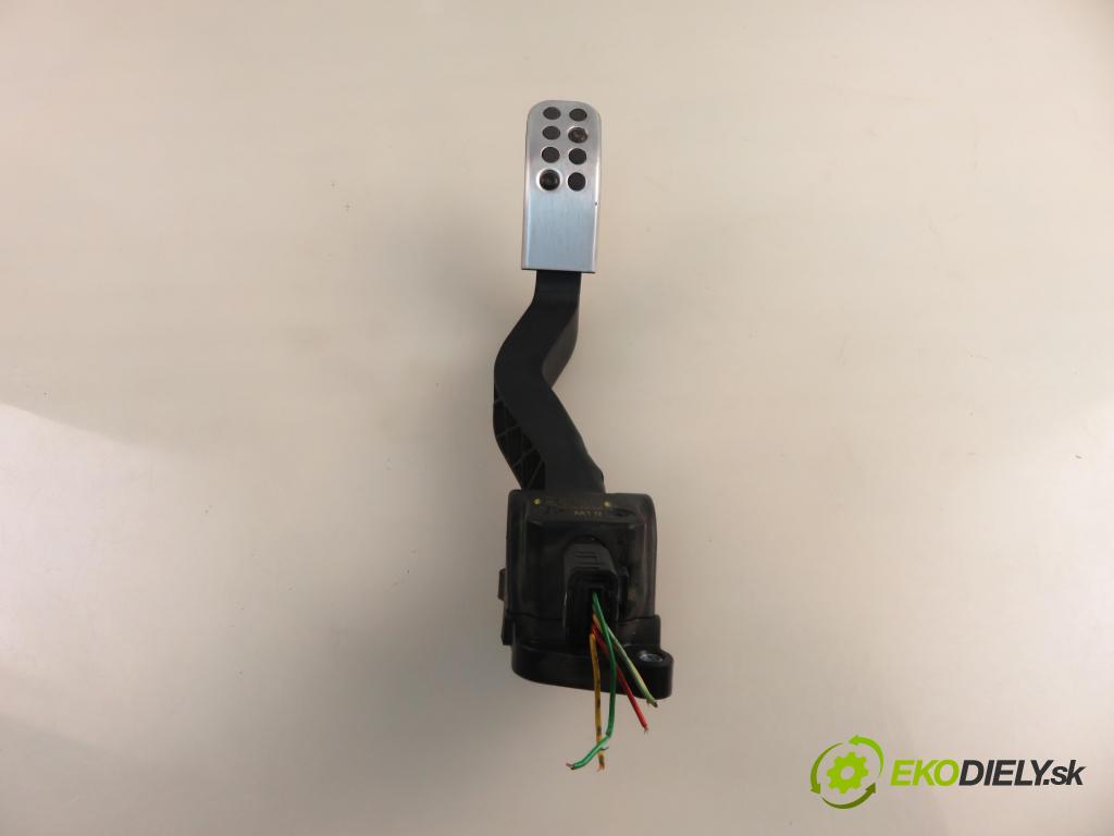 CITROEN C4 coupe (LA_) HB 2007 80,00 1.6 HDi - 9HZ (DV6TED4) 1560,00 Potenciometer plynu 0280755081 ; 9680566080 (Potenciometer plynového pedálu)