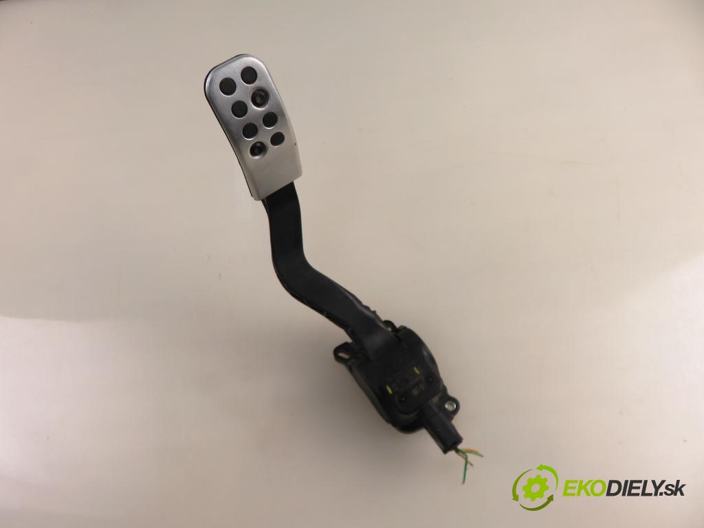 CITROEN C4 coupe (LA_) HB 2007 80,00 1.6 HDi - 9HZ (DV6TED4) 1560,00 Potenciometer plynu 0280755081 ; 9680566080 (Potenciometer plynového pedálu)