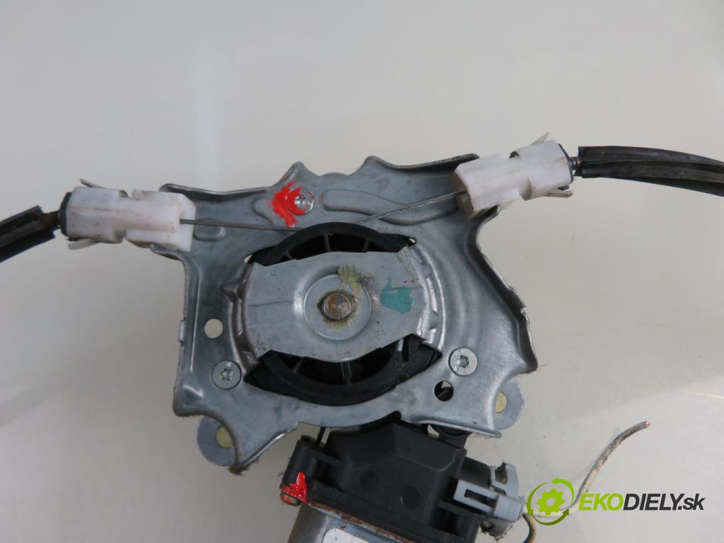 RENAULT SCENIC I (JA0/1_) MINIVAN 2001 75,00 1.9 dCi 102 - F9Q 732 1870,00 mechanismus oken 400467