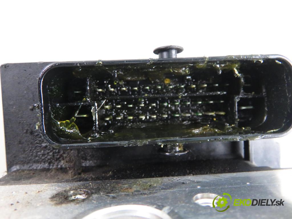 CITROEN C4 coupe (LA_) HB 2007 80,00 1.6 HDi - 9HZ (DV6TED4) 1560,00 Pumpa ABS 0265950635 ; 9663241380 (Pumpa ABS)