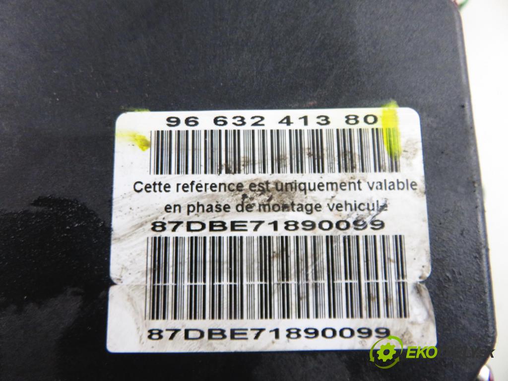 CITROEN C4 coupe (LA_) HB 2007 80,00 1.6 HDi - 9HZ (DV6TED4) 1560,00 Pumpa ABS 0265950635 ; 9663241380 (Pumpa ABS)