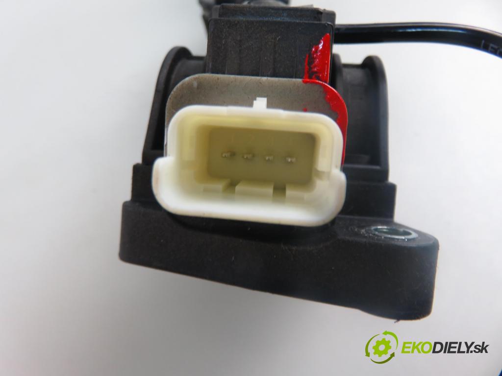 CITROEN C4 I (LC_) HB 2005 66,00 1.6 HDi - 9HX (DV6ATED4) 1560,00 Potenciometer plynu 0280755001 ; 9650889180 (Potenciometer plynového pedálu)