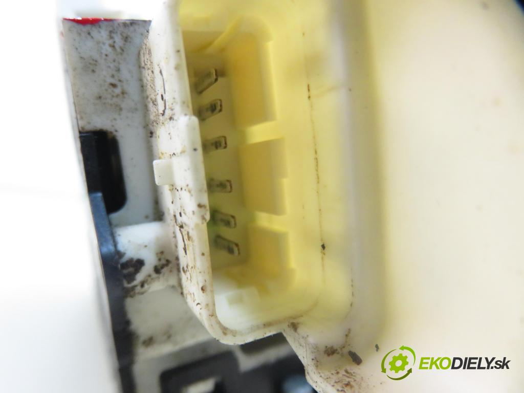 CITROEN C4 I (LC_) HB 2005 66,00 1.6 HDi - 9HX (DV6ATED4) 1560,00 zámok 9647172780