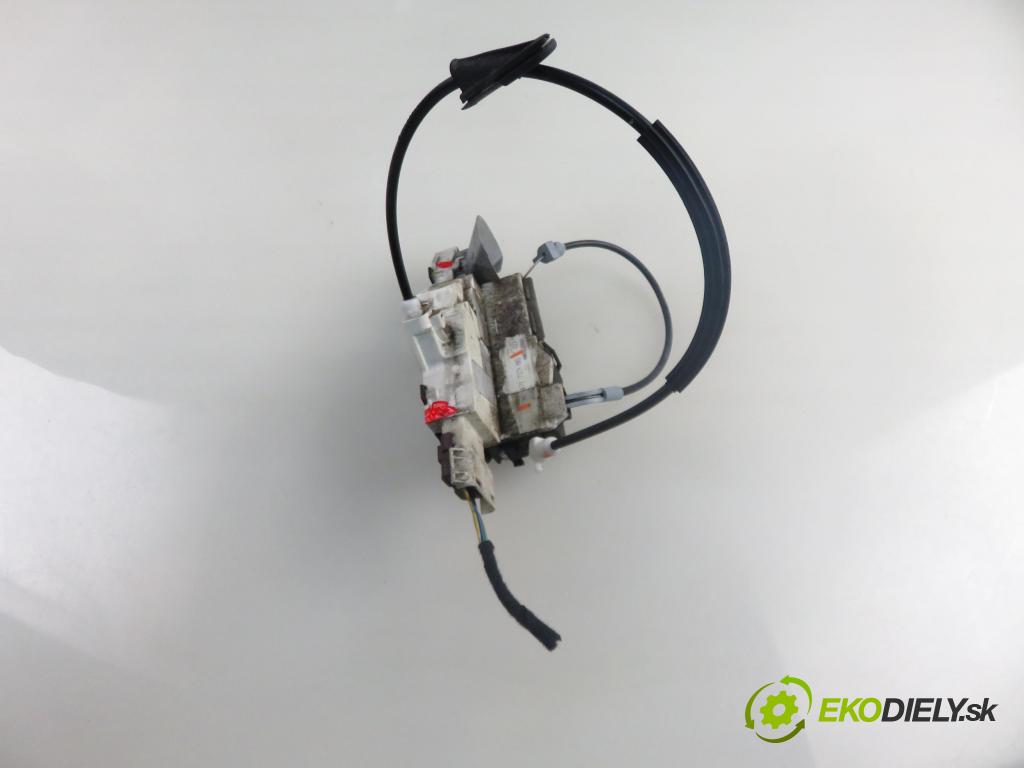 CITROEN C4 I (LC_) HB 2005 66,00 1.6 HDi - 9HX (DV6ATED4) 1560,00 zámok 9647172780