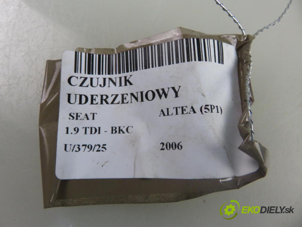 SEAT ALTEA (5P1) HB 2006 77,00 1.9 TDI - BKC 1896,00 Snímač nárazu 1K0909606 ; 5WK43273 (Snímač nárazu)