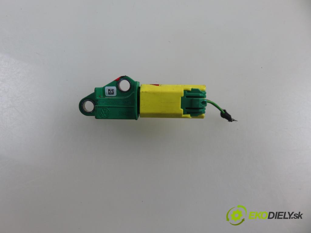 SEAT ALTEA (5P1) HB 2006 77,00 1.9 TDI - BKC 1896,00 Snímač nárazu 1K0909606 ; 5WK43273 (Snímač nárazu)