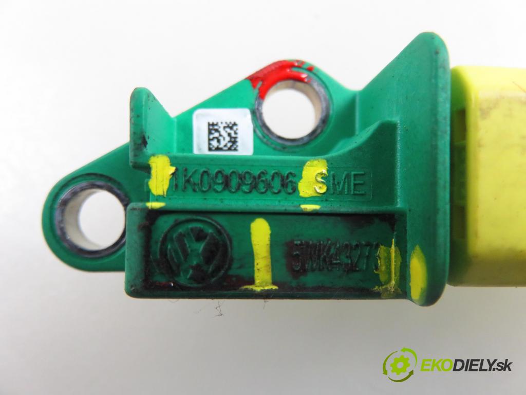 SEAT ALTEA (5P1) HB 2006 77,00 1.9 TDI - BKC 1896,00 Snímač nárazu 5WK43273 ; 1K0909606 (Snímač nárazu)