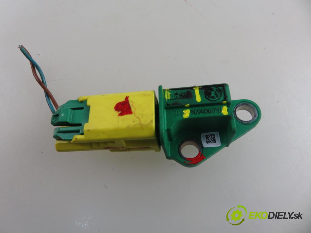 SEAT ALTEA (5P1) HB 2006 77,00 1.9 TDI - BKC 1896,00 Snímač nárazu 5WK43273 ; 1K0909606 (Snímač nárazu)