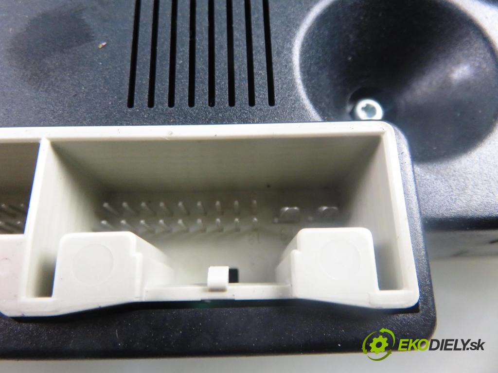 SEAT ALTEA (5P1) HB 2006 77,00 1.9 TDI - BKC 1896,00 Panel kúrenia KLIMATRONIK