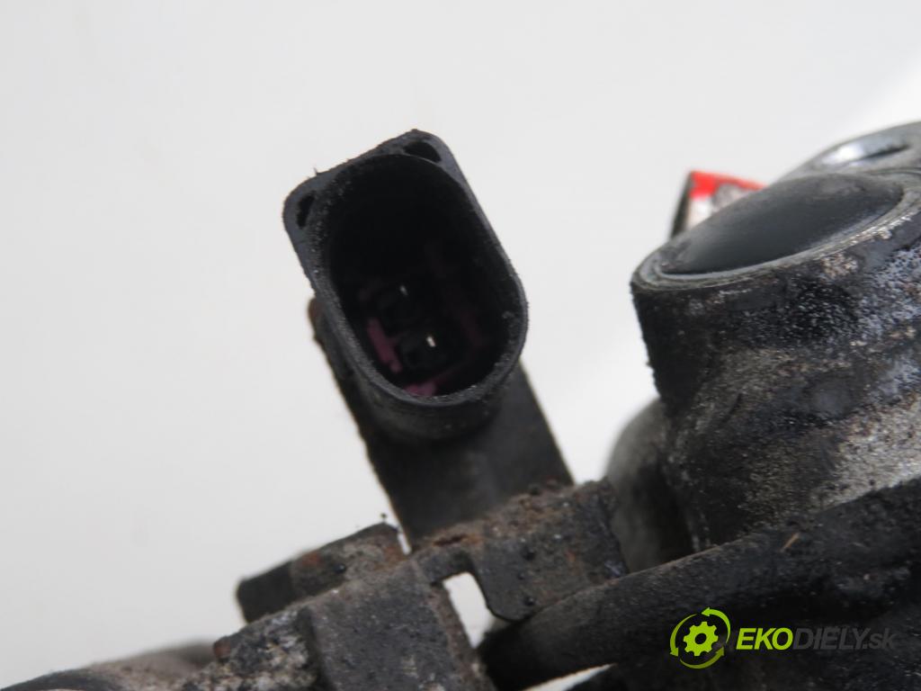 AUDI A4 Avant (8ED, B7) KOMBI 2005 150,00 3.0 TDI quattro - BKN 2967,00 KOMPRESOR: klimatizácie 8E0260805BE (Kompresor klimatizácie)