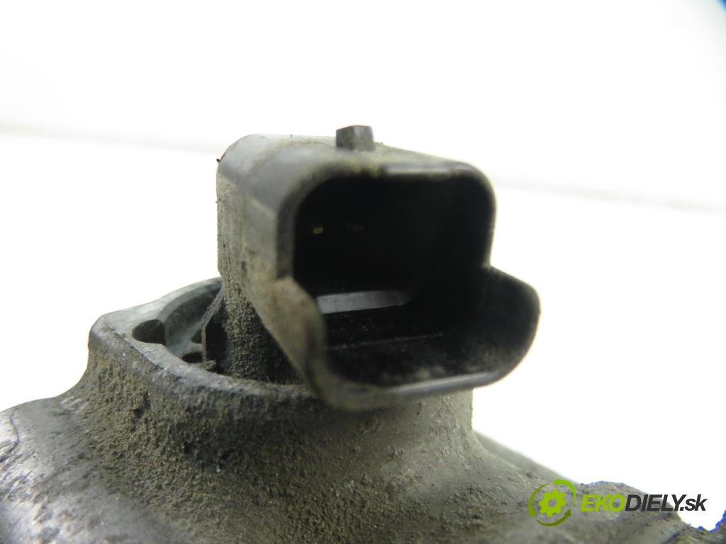 CITROEN C4 I (LC_) HB 2005 66,00 1.6 HDi - 9HX (DV6ATED4) 1560,00 KOMPRESOR: klimatizace 9651910980 (Kompresor klimatizace)