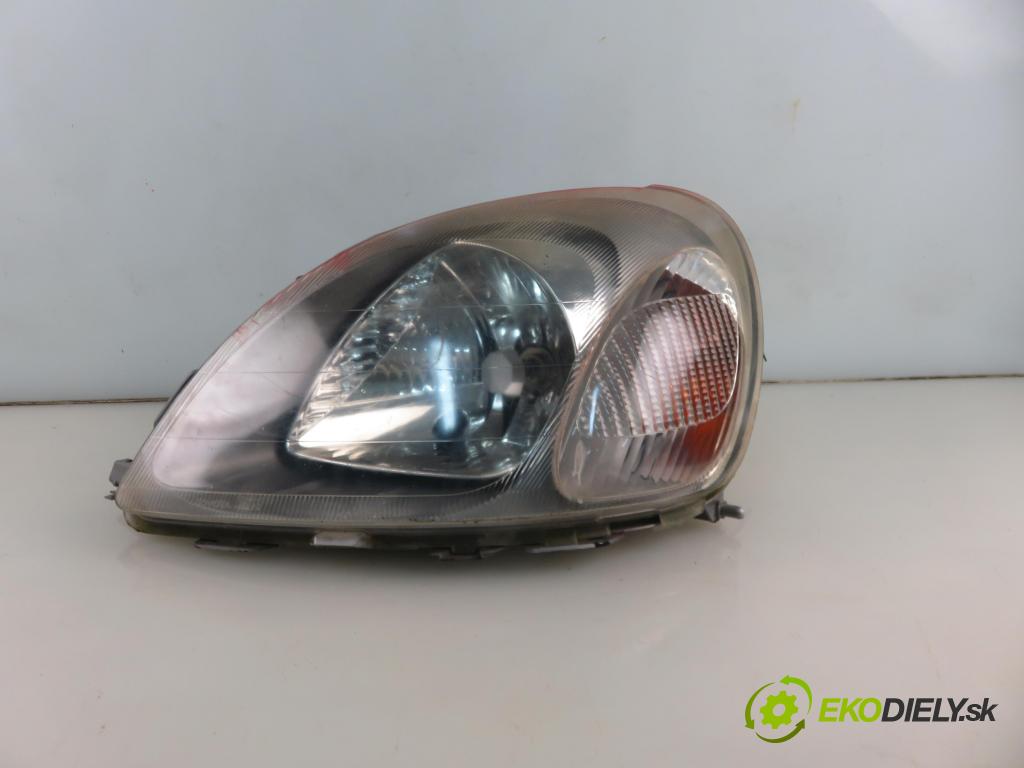 TOYOTA YARIS (_P1_) HB 2002 50,00 1.0 VVT- i 68 - 1SZ-FE 998,00 Svetlo LP 89006862