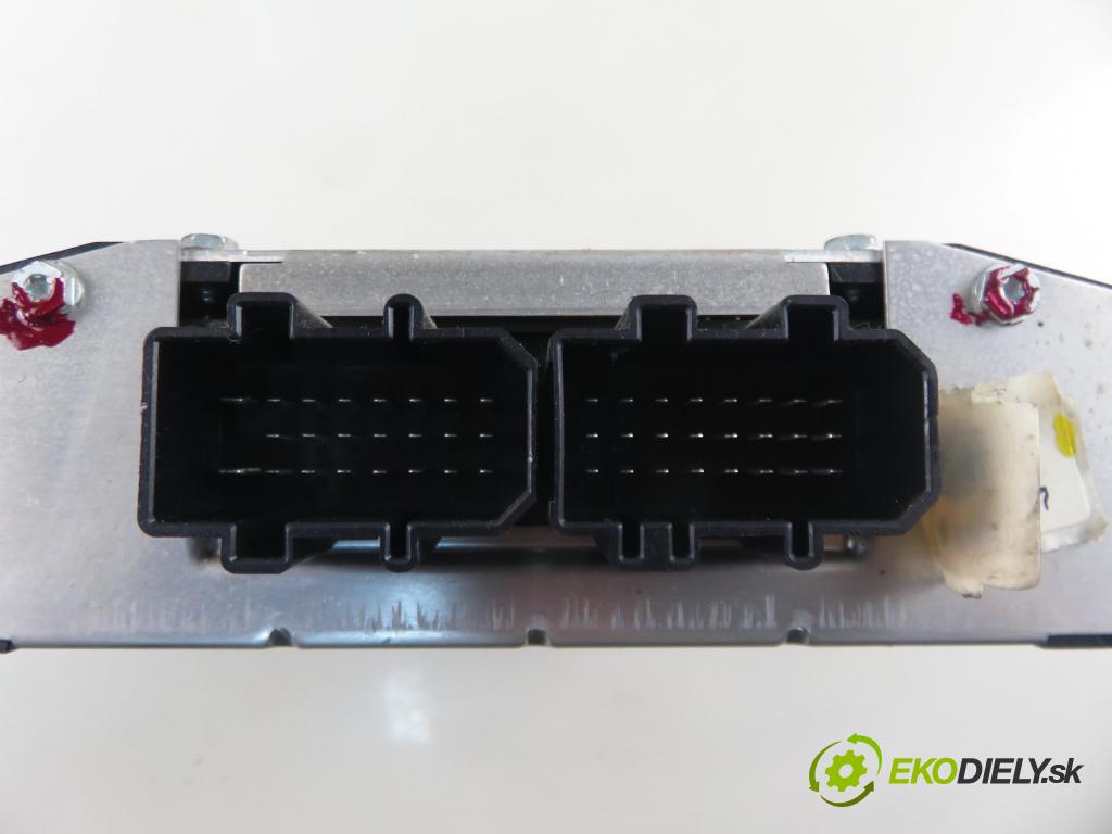 VW TOURAN (1T1, 1T2) MINIVAN 2007 125,00 2.0 TDI - BMN 1968,00 Zosilňovač 1T0035456 (Zosilňovač)