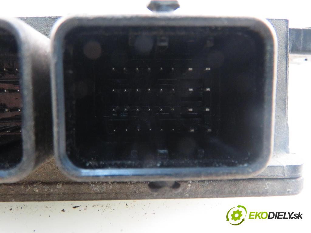 RENAULT KANGOO (KC0/1_) KOMBIVAN 2006 60,00 1.5 dCi 80 - K9K 702 1461,00 Riadiaca jednotka Motor 8200498185 ; 8200469333