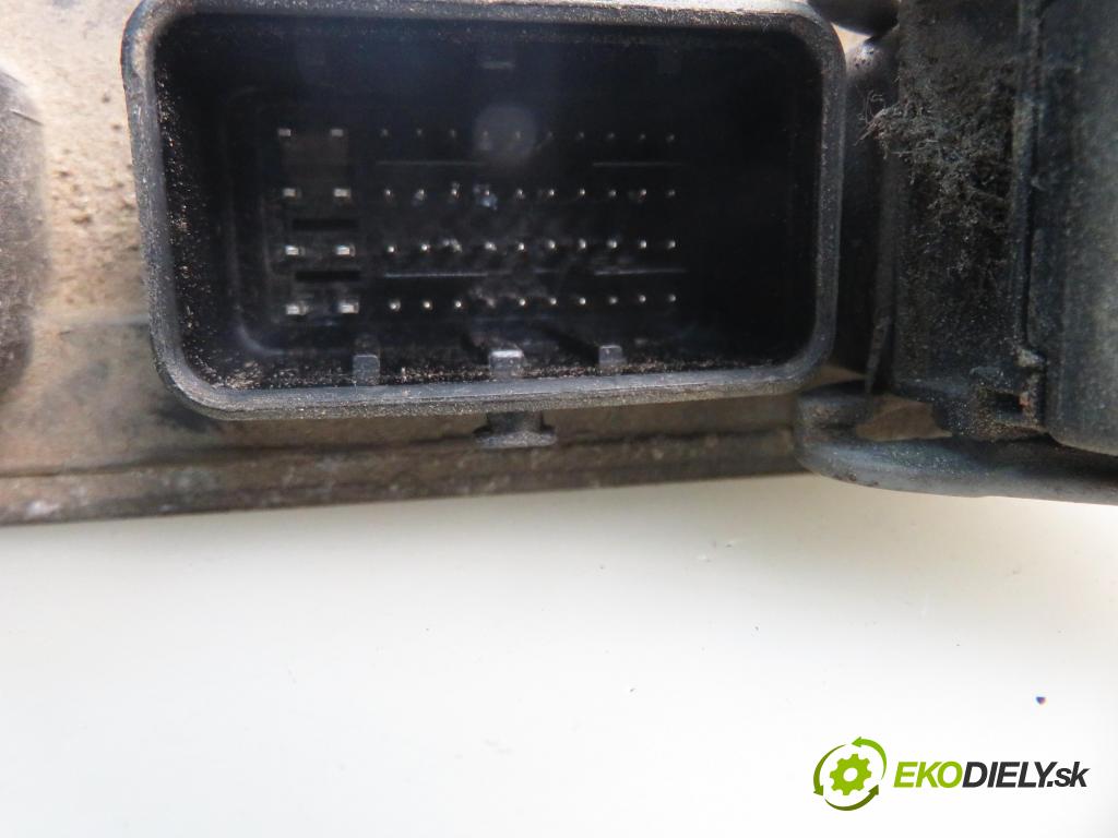 RENAULT KANGOO (KC0/1_) KOMBIVAN 2006 60,00 1.5 dCi 80 - K9K 702 1461,00 Riadiaca jednotka Motor 8200498185 ; 8200469333
