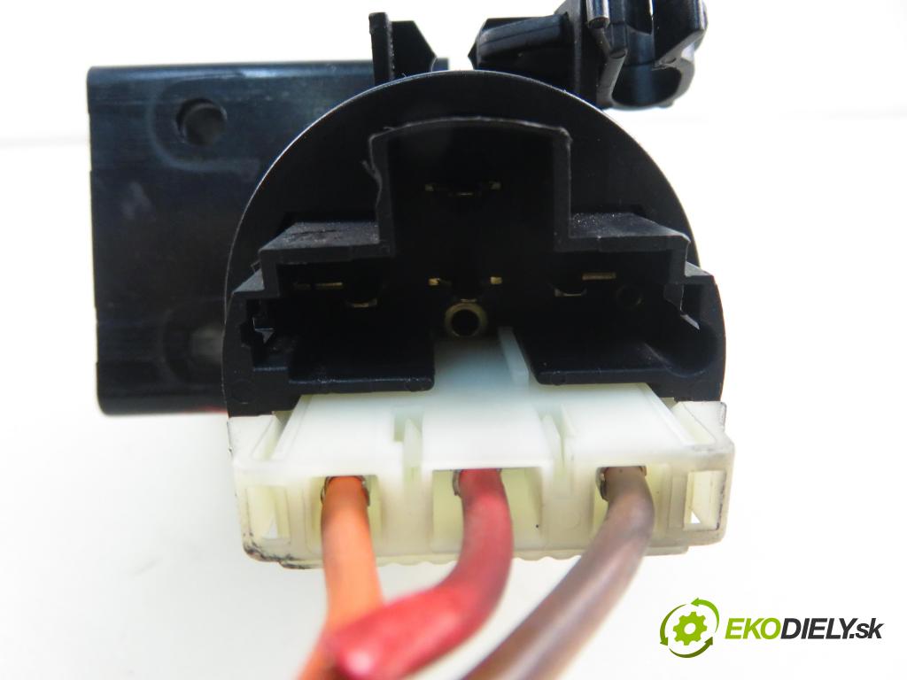 ALFA ROMEO GT (937_) COUPE 2005 110,00 1.9 JTD - 937 A5.000 1910,00 spinačka  (Spínacia skrinka)