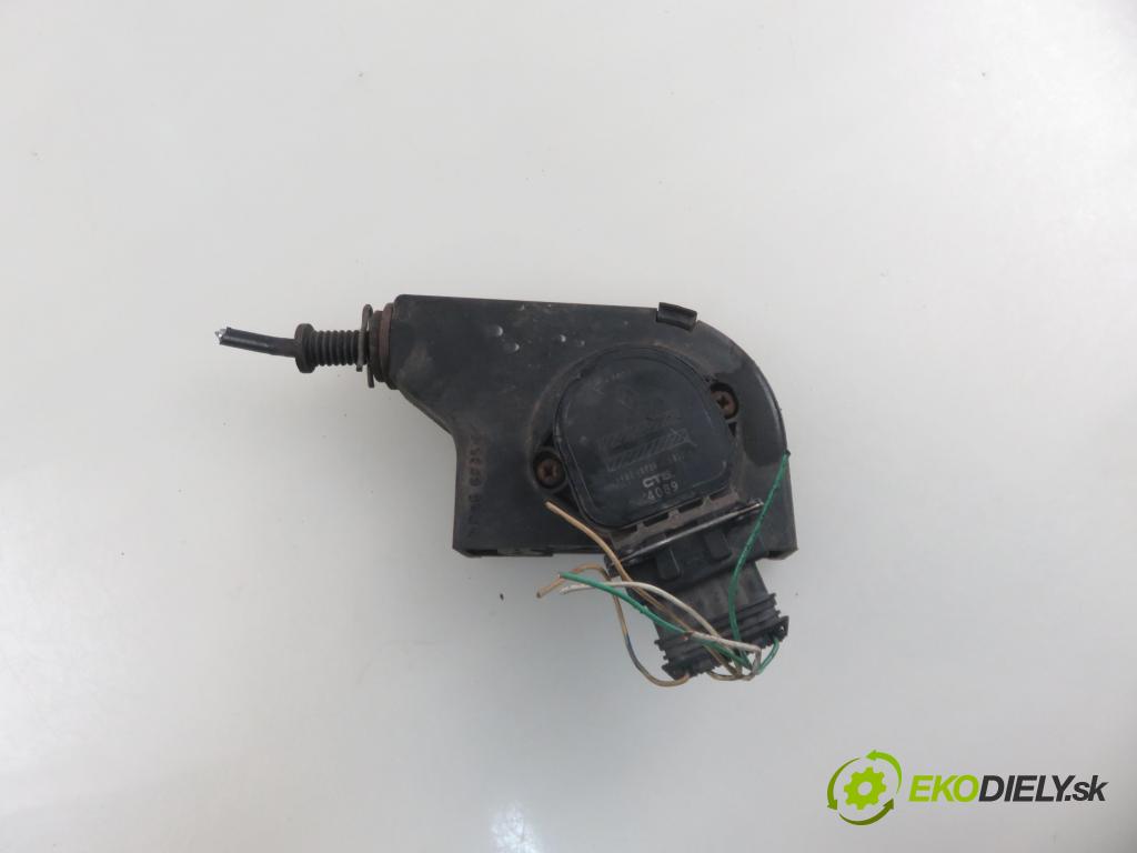 RENAULT SCENIC I (JA0/1_) MINIVAN 2000 79,00 1.6 - K4M 700 1598,00 Potenciometer plynu 7700431918 (Potenciometer plynového pedálu)