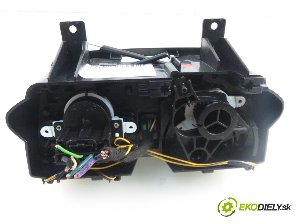 FIAT IDEA (350_) HB 2003 70,00 1.4 16V 95 - 843 A1.000 1368,00 Panel kúrenia KLIMATIZACE: