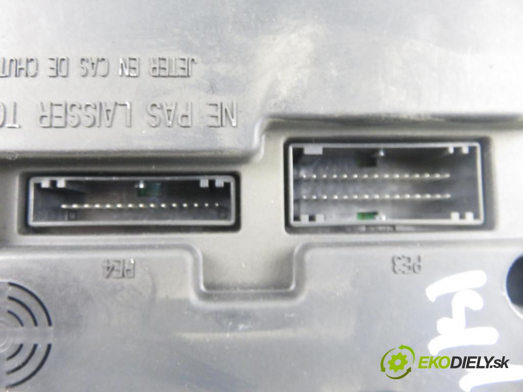 RENAULT SCENIC I (JA0/1_) MINIVAN 2000 79,00 1.6 - K4M 700 1598,00 MODUL BSI 8200029342B ; S108502610G
