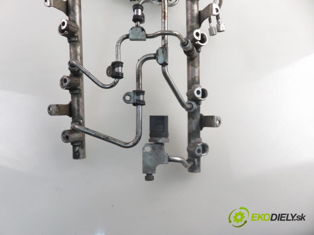 AUDI Q7 (4L) SUV 2007 257,00 4.2 FSI 350 quattro - BAR 4163,00 Lišta vstrekovacia 079133316E ; 079133315E (Vstrekovacia lišta)