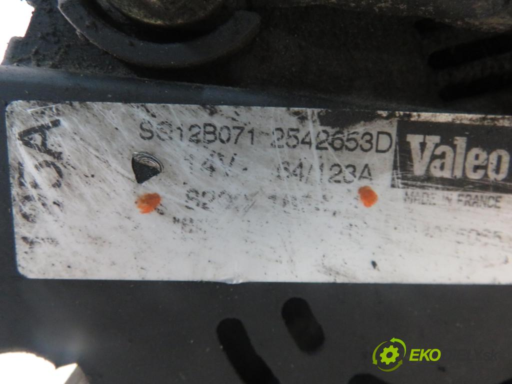 RENAULT LAGUNA II (BG0/1_) LIFTBACK 2002 88,00 1.9 dCi 120 - F9Q 750 1870,00 Alternátor 8200162474 (Alternátor)