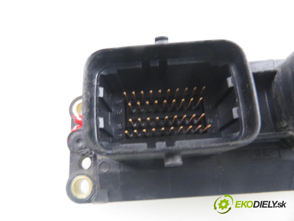 FIAT PUNTO (188_) HB 2005 44,00 1.2 60 - 188 A4.000 1242,00 Riadiaca jednotka Motor 51819335 ; IAW5AFP4