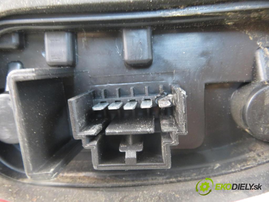 FIAT PUNTO (188_) HB 2005 44,00 1.2 60 - 188 A4.000 1242,00 Svetlo pravé zadné