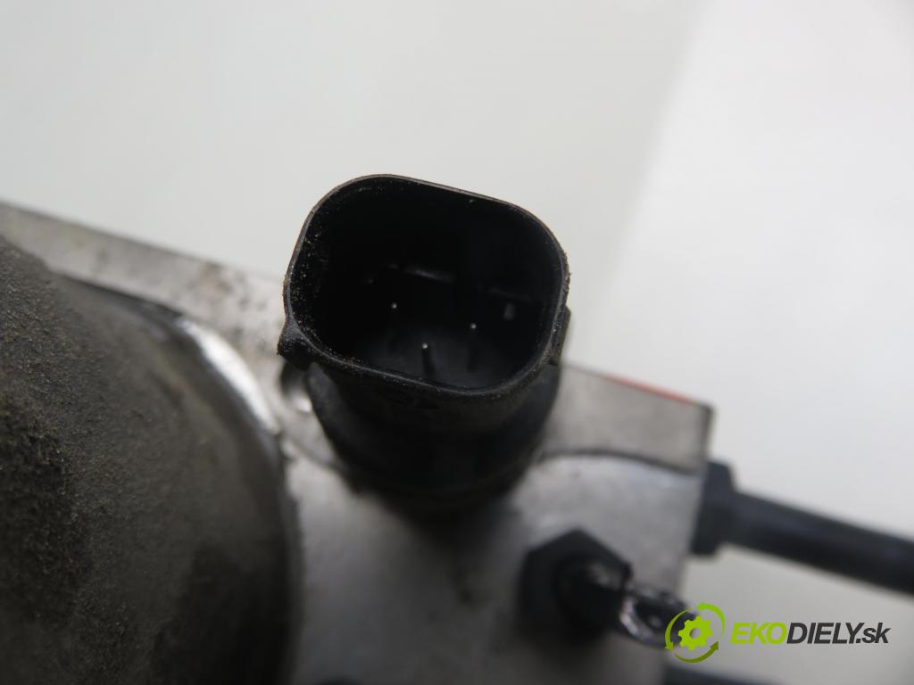 AUDI A4 (8E2, B6) SEDAN 2002 74,00 1.9 TDI PD 101 - AVB 1896,00 pumpa ABS 0265950011 ; 0265225048 (Pumpa ABS)