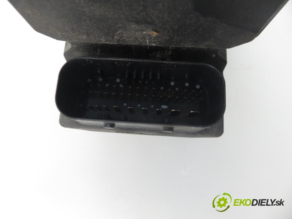 AUDI A4 (8E2, B6) SEDAN 2002 74,00 1.9 TDI PD 101 - AVB 1896,00 pumpa ABS 0265950011 ; 0265225048 (Pumpa ABS)