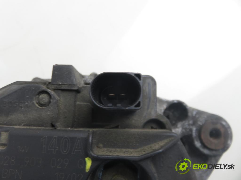 AUDI A4 (8E2, B6) SEDAN 2002 74,00 1.9 TDI PD 101 - AVB 1896,00 Alternátor 028903029Q (Alternátor)