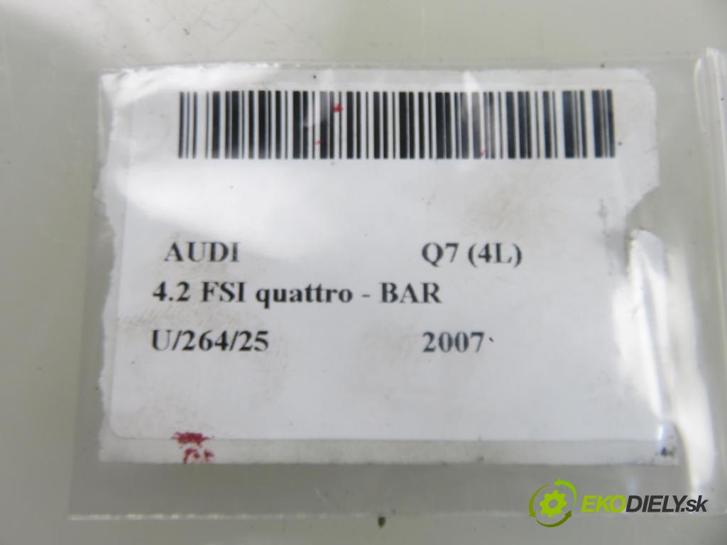 AUDI Q7 (4L) SUV 2007 257,00 4.2 FSI 350 quattro - BAR 4163,00 Snímač nárazu 4L0959651 ; 5WK43722 (Snímač nárazu)