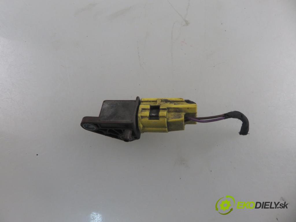 AUDI Q7 (4L) SUV 2007 257,00 4.2 FSI 350 quattro - BAR 4163,00 Snímač nárazu 4L0959651 ; 5WK43722 (Snímač nárazu)