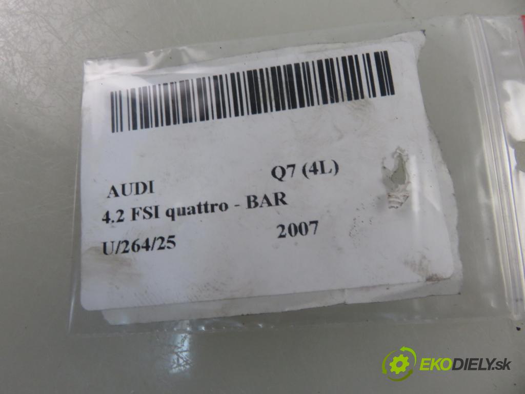AUDI Q7 (4L) SUV 2007 257,00 4.2 FSI 350 quattro - BAR 4163,00 Snímač nárazu 5WK43722 ; 4L0959651 (Snímač nárazu)