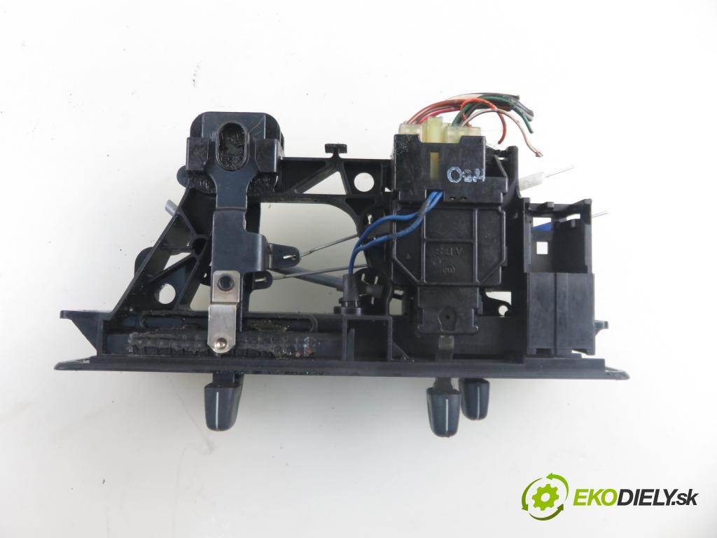 TOYOTA RAV 4 I (_A1_) SUV 1998 95,00 2.0 4WD - 3S-FE 1998,00 Panel kúrenia