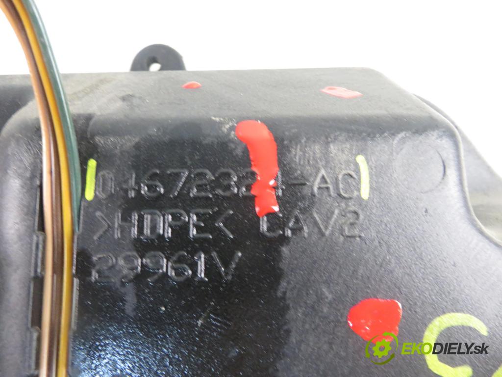 DODGE CALIBER HB 2007 125,00 2.4 DUAL VVT - ED3 2359,00 subwoofer 04672324AC (Audio zariadenie)